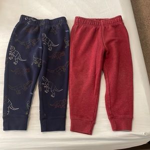 Very comfortable wine and navy dinosaur sweatpants for little boys size 3T.